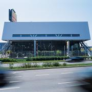 ArchitektInnen / KünstlerInnen: Johannes Zieser<br>Projekt: Baumax Sterngasse<br>Aufnahmedatum: 05/06<br>Format: 6x9cm C-Dia<br>Lieferformat: Dia-Duplikat, Scan 300 dpi<br>Bestell-Nummer: 060510-06<br>