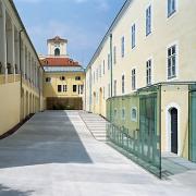 ArchitektInnen / KünstlerInnen: Pichler & Traupmann Architekten ZT GmbH, 3:0 Landschaftsarchitektur Gachowetz Luger Zimermann OG, 3:0 Landschaftsarchitektur Gachowetz Luger Zimermann OG<br>Projekt: Henricihof<br>Aufnahmedatum: 07/06<br>Format: 6x9cm C-Dia<br>Lieferformat: Dia-Duplikat, Scan 300 dpi<br>Bestell-Nummer: 060730-01<br>