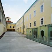 ArchitektInnen / KünstlerInnen: Pichler & Traupmann Architekten ZT GmbH, 3:0 Landschaftsarchitektur Gachowetz Luger Zimermann OG, 3:0 Landschaftsarchitektur Gachowetz Luger Zimermann OG<br>Projekt: Henricihof<br>Aufnahmedatum: 07/06<br>Format: 6x9cm C-Dia<br>Lieferformat: Dia-Duplikat, Scan 300 dpi<br>Bestell-Nummer: 060730-03<br>