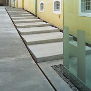 ArchitektInnen / KünstlerInnen: Pichler & Traupmann Architekten ZT GmbH, 3:0 Landschaftsarchitektur Gachowetz Luger Zimermann OG, 3:0 Landschaftsarchitektur Gachowetz Luger Zimermann OG<br>Projekt: Henricihof<br>Aufnahmedatum: 07/06<br>Format: 6x9cm C-Dia<br>Lieferformat: Dia-Duplikat, Scan 300 dpi<br>Bestell-Nummer: 060730-05<br>