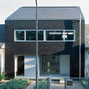 ArchitektInnen / KünstlerInnen: THALERTHALER ARCHITEKTEN ZTGMBH<br>Projekt: Haus S.<br>Aufnahmedatum: 08/06<br>Format: 6x9cm C-Dia<br>Lieferformat: Dia-Duplikat, Scan 300 dpi<br>Bestell-Nummer: 060801-01<br>