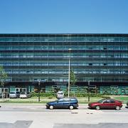 ArchitektInnen / KünstlerInnen: Ganahl Ifsits Architekten, rajek barosch landschaftsarchitektur, Jakob Fina<br>Projekt: Linz AG<br>Aufnahmedatum: 06/06<br>Format: 6x9cm C-Dia<br>Lieferformat: Dia-Duplikat, Scan 300 dpi<br>Bestell-Nummer: 060627-24<br>