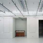 ArchitektInnen / KünstlerInnen: Gregor Eichinger<br>Projekt: SONG<br>Aufnahmedatum: 09/06<br>Format: 6x9cm C-Neg<br>Lieferformat: C-Print, Scan 300 dpi<br>Bestell-Nummer: 060901-20<br>
