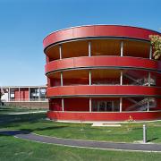 ArchitektInnen / KünstlerInnen: Johannes Zieser<br>Projekt: Seniorenheim Stockerau<br>Aufnahmedatum: 09/06<br>Format: 6x9cm C-Dia<br>Lieferformat: Dia-Duplikat, Scan 300 dpi<br>Bestell-Nummer: 060925-06<br>