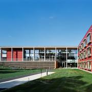 ArchitektInnen / KünstlerInnen: Johannes Zieser<br>Projekt: Seniorenheim Stockerau<br>Aufnahmedatum: 09/06<br>Format: 6x9cm C-Dia<br>Lieferformat: Dia-Duplikat, Scan 300 dpi<br>Bestell-Nummer: 060925-10<br>