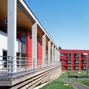 ArchitektInnen / KünstlerInnen: Johannes Zieser<br>Projekt: Seniorenheim Stockerau<br>Aufnahmedatum: 09/06<br>Format: 6x9cm C-Dia<br>Lieferformat: Dia-Duplikat, Scan 300 dpi<br>Bestell-Nummer: 060925-12<br>