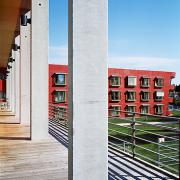 ArchitektInnen / KünstlerInnen: Johannes Zieser<br>Projekt: Seniorenheim Stockerau<br>Aufnahmedatum: 09/06<br>Format: 6x9cm C-Dia<br>Lieferformat: Dia-Duplikat, Scan 300 dpi<br>Bestell-Nummer: 060925-14<br>