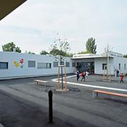 ArchitektInnen / KünstlerInnen: Georg W. Reinberg, Anna Detzlhofer<br>Projekt: Kindergarten Schukowitzgasse<br>Aufnahmedatum: 08/06<br>Format: 6x9cm C-Dia<br>Lieferformat: Dia-Duplikat, Scan 300 dpi<br>Bestell-Nummer: 060825-23<br>