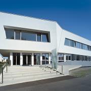 ArchitektInnen / KünstlerInnen: Roger Karré<br>Projekt: Bürogebäude Hinteregger<br>Aufnahmedatum: 10/06<br>Format: 6x9cm C-Dia<br>Lieferformat: Dia-Duplikat, Scan 300 dpi<br>Bestell-Nummer: 061010-01<br>