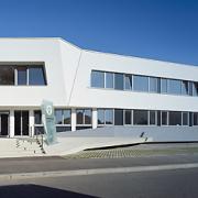 ArchitektInnen / KünstlerInnen: Roger Karré<br>Projekt: Bürogebäude Hinteregger<br>Aufnahmedatum: 10/06<br>Format: 6x9cm C-Dia<br>Lieferformat: Dia-Duplikat, Scan 300 dpi<br>Bestell-Nummer: 061010-02<br>