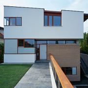 ArchitektInnen / KünstlerInnen: Judith Eiblmayr<br>Projekt: Haus P.<br>Aufnahmedatum: 10/00<br>Format: 6x9cm C-Dia<br>Lieferformat: Dia-Duplikat, Scan 300 dpi<br>Bestell-Nummer: 001004-01<br>
