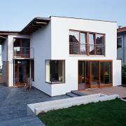 ArchitektInnen / KünstlerInnen: Judith Eiblmayr<br>Projekt: Haus P.<br>Aufnahmedatum: 10/00<br>Format: 6x9cm C-Dia<br>Lieferformat: Dia-Duplikat, Scan 300 dpi<br>Bestell-Nummer: 001004-07<br>