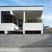 ArchitektInnen / KünstlerInnen: t-hoch-n Ziviltechniker GmbH<br>Projekt: Haus F.<br>Aufnahmedatum: 10/06<br>Format: 6x9cm C-Dia<br>Lieferformat: Dia-Duplikat, Scan 300 dpi<br>Bestell-Nummer: 061020-10<br>