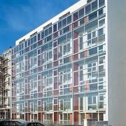 ArchitektInnen / KünstlerInnen: Georg W. Reinberg, Peter Thalbauer<br>Projekt: Wohnbau Thürnlhofstraße<br>Aufnahmedatum: 12/06<br>Format: 6x9cm C-Dia<br>Lieferformat: Dia-Duplikat, Scan 300 dpi<br>Bestell-Nummer: 061214-09<br>