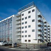 ArchitektInnen / KünstlerInnen: Georg W. Reinberg, Peter Thalbauer<br>Projekt: Wohnbau Thürnlhofstraße<br>Aufnahmedatum: 12/06<br>Format: 6x9cm C-Dia<br>Lieferformat: Dia-Duplikat, Scan 300 dpi<br>Bestell-Nummer: 061214-13<br>