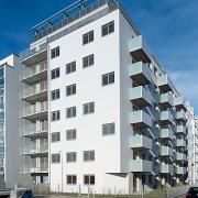 ArchitektInnen / KünstlerInnen: Georg W. Reinberg, Peter Thalbauer<br>Projekt: Wohnbau Thürnlhofstraße<br>Aufnahmedatum: 12/06<br>Format: 6x9cm C-Dia<br>Lieferformat: Dia-Duplikat, Scan 300 dpi<br>Bestell-Nummer: 061214-14<br>