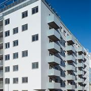 ArchitektInnen / KünstlerInnen: Georg W. Reinberg, Peter Thalbauer<br>Projekt: Wohnbau Thürnlhofstraße<br>Aufnahmedatum: 12/06<br>Format: 6x9cm C-Dia<br>Lieferformat: Dia-Duplikat, Scan 300 dpi<br>Bestell-Nummer: 061214-15<br>