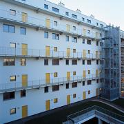 ArchitektInnen / KünstlerInnen: Georg W. Reinberg, Peter Thalbauer<br>Projekt: Wohnbau Thürnlhofstraße<br>Aufnahmedatum: 12/06<br>Format: 6x9cm C-Dia<br>Lieferformat: Dia-Duplikat, Scan 300 dpi<br>Bestell-Nummer: 061214-18<br>
