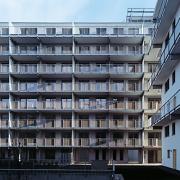 ArchitektInnen / KünstlerInnen: Georg W. Reinberg, Peter Thalbauer<br>Projekt: Wohnbau Thürnlhofstraße<br>Aufnahmedatum: 12/06<br>Format: 6x9cm C-Dia<br>Lieferformat: Dia-Duplikat, Scan 300 dpi<br>Bestell-Nummer: 061214-21<br>