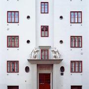 ArchitektInnen / KünstlerInnen: Josef Hoffmann<br>Projekt: Klose-Hof<br>Aufnahmedatum: 02/07<br>Format: 6x9cm C-Dia<br>Lieferformat: Dia-Duplikat, Scan 300 dpi<br>Bestell-Nummer: 070214-08<br>