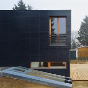 ArchitektInnen / KünstlerInnen: nonconform zt gmbh<br>Projekt: Villa Franz-Klaudia<br>Aufnahmedatum: 01/07<br>Format: 6x9cm C-Dia<br>Lieferformat: Dia-Duplikat, Scan 300 dpi<br>Bestell-Nummer: 070114-05<br>