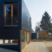 ArchitektInnen / KünstlerInnen: nonconform zt gmbh<br>Projekt: Villa Franz-Klaudia<br>Aufnahmedatum: 01/07<br>Format: 6x9cm C-Dia<br>Lieferformat: Dia-Duplikat, Scan 300 dpi<br>Bestell-Nummer: 070114-06<br>