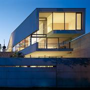 ArchitektInnen / KünstlerInnen: Pichler & Traupmann Architekten ZT GmbH<br>Projekt: Haus Ö.<br>Aufnahmedatum: 04/07<br>Format: 6x9cm C-Dia<br>Lieferformat: Dia-Duplikat, Scan 300 dpi<br>Bestell-Nummer: 070427-01<br>