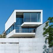 ArchitektInnen / KünstlerInnen: Pichler & Traupmann Architekten ZT GmbH<br>Projekt: Haus Ö.<br>Aufnahmedatum: 04/07<br>Format: 6x9cm C-Dia<br>Lieferformat: Dia-Duplikat, Scan 300 dpi<br>Bestell-Nummer: 070427-06<br>