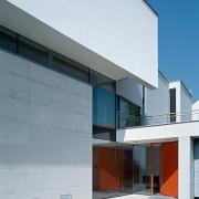 ArchitektInnen / KünstlerInnen: Pichler & Traupmann Architekten ZT GmbH<br>Projekt: Haus Ö.<br>Aufnahmedatum: 04/07<br>Format: 6x9cm C-Dia<br>Lieferformat: Dia-Duplikat, Scan 300 dpi<br>Bestell-Nummer: 070427-10<br>