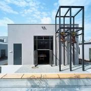 ArchitektInnen / KünstlerInnen: archipel architektur kommunikation<br>Projekt: Museumszentrum Mistelbach<br>Aufnahmedatum: 06/07<br>Format: 6x9cm C-Dia<br>Lieferformat: Dia-Duplikat, Scan 300 dpi<br>Bestell-Nummer: 070612-14<br>