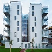 ArchitektInnen / KünstlerInnen: Martin Kohlbauer<br>Projekt: WHA Thürnlhofstraße<br>Aufnahmedatum: 06/07<br>Format: 6x9cm C-Dia<br>Lieferformat: Dia-Duplikat, Scan 300 dpi<br>Bestell-Nummer: 070619-04<br>