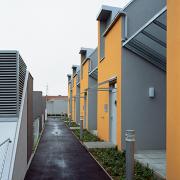 ArchitektInnen / KünstlerInnen: Günther Oberhofer<br>Projekt: WHA Klederingerstraße<br>Aufnahmedatum: 07/07<br>Format: 6x9cm C-Dia<br>Lieferformat: Dia-Duplikat, Scan 300 dpi<br>Bestell-Nummer: 070704-10<br>