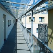 ArchitektInnen / KünstlerInnen: Treberspurg & Partner Architekten ZT GmbH<br>Projekt: Wohnhausanlage Roschégasse/Pantucekgasse<br>Aufnahmedatum: 07/07<br>Format: 6x9cm C-Dia<br>Lieferformat: Dia-Duplikat, Scan 300 dpi<br>Bestell-Nummer: 070726-10<br>