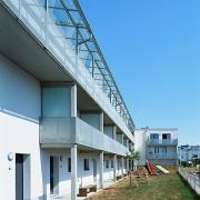 ArchitektInnen / KünstlerInnen: Treberspurg & Partner Architekten ZT GmbH<br>Projekt: Wohnhausanlage Roschégasse/Pantucekgasse<br>Aufnahmedatum: 07/07<br>Format: 6x9cm C-Dia<br>Lieferformat: Dia-Duplikat, Scan 300 dpi<br>Bestell-Nummer: 070726-13<br>
