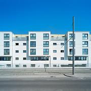 ArchitektInnen / KünstlerInnen: Treberspurg & Partner Architekten ZT GmbH<br>Projekt: Wohnhausanlage Roschégasse/Pantucekgasse<br>Aufnahmedatum: 07/07<br>Format: 6x9cm C-Dia<br>Lieferformat: Dia-Duplikat, Scan 300 dpi<br>Bestell-Nummer: 070726-19<br>