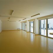 ArchitektInnen / KünstlerInnen: Treberspurg & Partner Architekten ZT GmbH<br>Projekt: Wohnhausanlage Roschégasse/Pantucekgasse<br>Aufnahmedatum: 07/07<br>Format: 6x9cm C-Dia<br>Lieferformat: Dia-Duplikat, Scan 300 dpi<br>Bestell-Nummer: 070726-20<br>