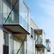ArchitektInnen / KünstlerInnen: Johannes Zieser<br>Projekt: WHA Blindenmarkt<br>Aufnahmedatum: 10/07<br>Format: 6x9cm C-Dia<br>Lieferformat: Dia-Duplikat, Scan 300 dpi<br>Bestell-Nummer: 071008-01<br>