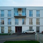 ArchitektInnen / KünstlerInnen: Johannes Zieser<br>Projekt: WHA Blindenmarkt<br>Aufnahmedatum: 10/07<br>Format: 6x9cm C-Dia<br>Lieferformat: Dia-Duplikat, Scan 300 dpi<br>Bestell-Nummer: 071008-07<br>