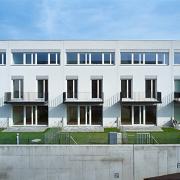 ArchitektInnen / KünstlerInnen: Johannes Zieser<br>Projekt: WHA Blindenmarkt<br>Aufnahmedatum: 10/07<br>Format: 6x9cm C-Dia<br>Lieferformat: Dia-Duplikat, Scan 300 dpi<br>Bestell-Nummer: 071008-09<br>