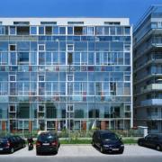 ArchitektInnen / KünstlerInnen: Georg W. Reinberg, Peter Thalbauer<br>Projekt: Wohnbau Thürnlhofstraße<br>Aufnahmedatum: 05/07<br>Format: 6x9cm C-Dia<br>Lieferformat: Dia-Duplikat, Scan 300 dpi<br>Bestell-Nummer: 070506-02<br>