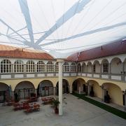 ArchitektInnen / KünstlerInnen: Johannes Zieser<br>Projekt: Landesausstellung St.Peter i.d. Au<br>Aufnahmedatum: 10/07<br>Format: 6x9cm C-Dia<br>Lieferformat: Dia-Duplikat, Scan 300 dpi<br>Bestell-Nummer: 071010-03<br>