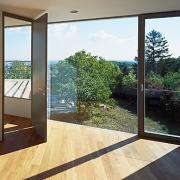 ArchitektInnen / KünstlerInnen: Pichler & Traupmann Architekten ZT GmbH<br>Projekt: Haus Sch.<br>Aufnahmedatum: 09/07<br>Format: 6x9cm C-Dia<br>Lieferformat: Dia-Duplikat, Scan 300 dpi<br>Bestell-Nummer: 070920-09<br>