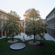 ArchitektInnen / KünstlerInnen: Roger Baumeister<br>Projekt: Arkadenhof Uni Wien<br>Aufnahmedatum: 10/07<br>Format: 6x9cm C-Dia<br>Lieferformat: Dia-Duplikat, Scan 300 dpi<br>Bestell-Nummer: 071011-01<br>