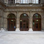 ArchitektInnen / KünstlerInnen: Roger Baumeister<br>Projekt: Arkadenhof Uni Wien<br>Aufnahmedatum: 10/07<br>Format: 6x9cm C-Dia<br>Lieferformat: Dia-Duplikat, Scan 300 dpi<br>Bestell-Nummer: 071011-09<br>