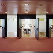 ArchitektInnen / KünstlerInnen: Johannes Zieser<br>Projekt: BH Melk<br>Aufnahmedatum: 01/08<br>Format: 6x9cm C-Neg<br>Lieferformat: C-Print, Scan 300 dpi<br>Bestell-Nummer: 080108-16<br>