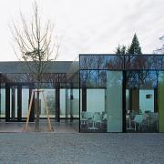 ArchitektInnen / KünstlerInnen: AllesWirdGut Architektur ZT GmbH, 3:0 Landschaftsarchitektur Gachowetz Luger Zimermann OG<br>Projekt: Schloss Lackenbach<br>Aufnahmedatum: 03/08<br>Format: 6x9cm C-Dia<br>Lieferformat: Dia-Duplikat, Scan 300 dpi<br>Bestell-Nummer: 080307-05<br>
