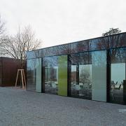 ArchitektInnen / KünstlerInnen: AllesWirdGut Architektur ZT GmbH, 3:0 Landschaftsarchitektur Gachowetz Luger Zimermann OG<br>Projekt: Schloss Lackenbach<br>Aufnahmedatum: 03/08<br>Format: 6x9cm C-Dia<br>Lieferformat: Dia-Duplikat, Scan 300 dpi<br>Bestell-Nummer: 080307-06<br>