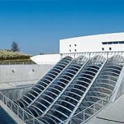 ArchitektInnen / KünstlerInnen: Otto Häuselmayer<br>Projekt: Pumpstation Kledering<br>Aufnahmedatum: 04/08<br>Format: 6x9cm C-Dia<br>Lieferformat: Dia-Duplikat, Scan 300 dpi<br>Bestell-Nummer: 080401-16<br>