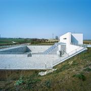 ArchitektInnen / KünstlerInnen: Otto Häuselmayer<br>Projekt: Pumpstation Kledering<br>Aufnahmedatum: 04/08<br>Format: 6x9cm C-Dia<br>Lieferformat: Dia-Duplikat, Scan 300 dpi<br>Bestell-Nummer: 080401-03<br>
