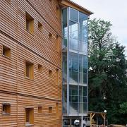 ArchitektInnen / KünstlerInnen: Johannes Kastner-Lanjus<br>Projekt: Waldsiedlung<br>Aufnahmedatum: 07/05<br>Format: 6x9cm C-Dia<br>Lieferformat: Dia-Duplikat, Scan 300 dpi<br>Bestell-Nummer: 050726-13<br>